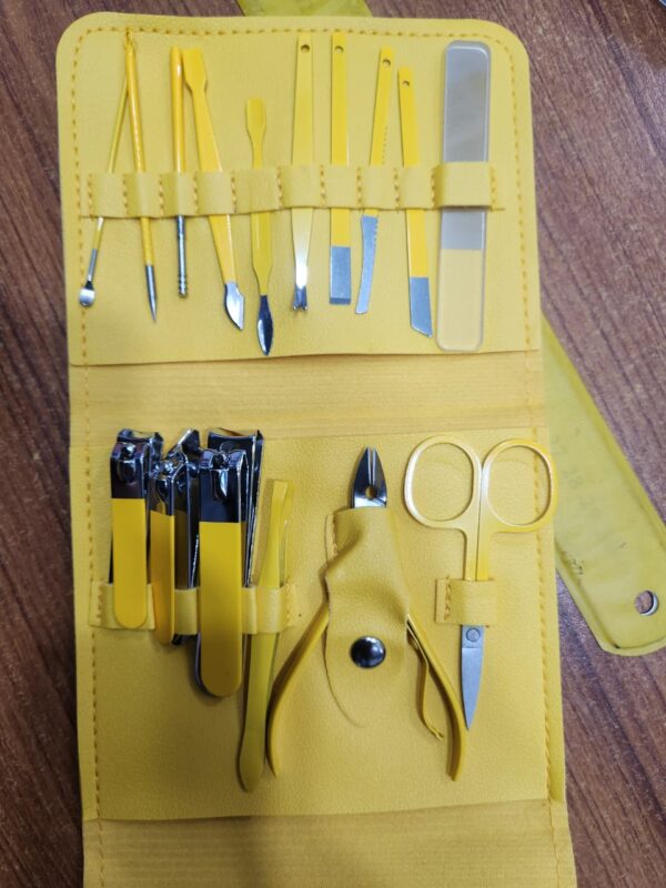 16pcs Nail Clippers Cutter Kit Nail Art Kit