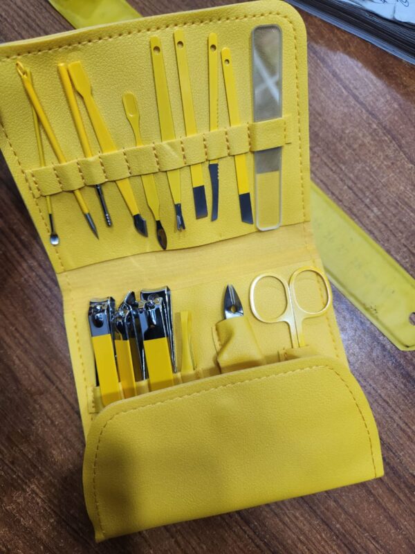 16pcs Nail Clippers Cutter Kit Nail Art Kit