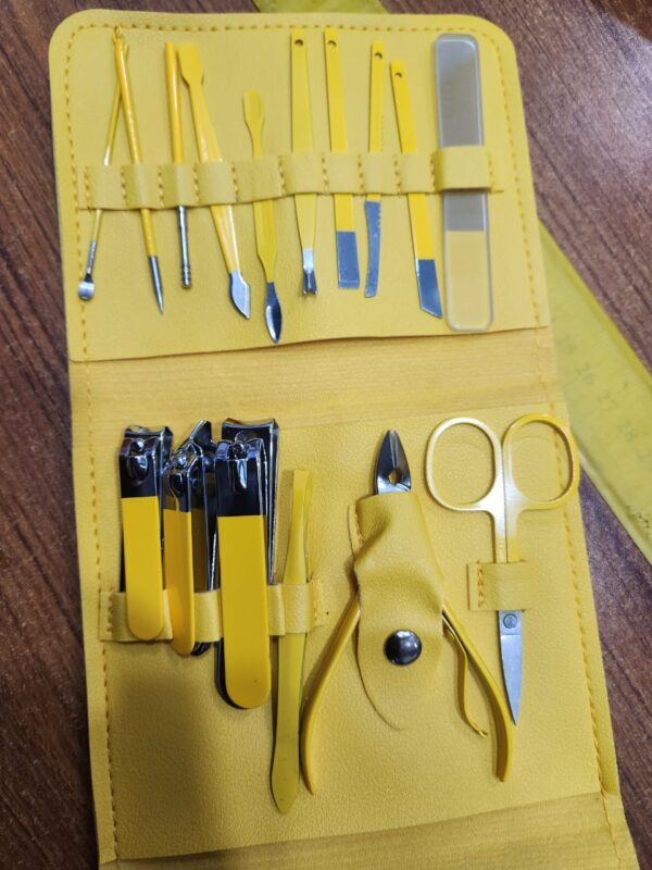 16pcs Nail Clippers Cutter Kit Nail Art Kit